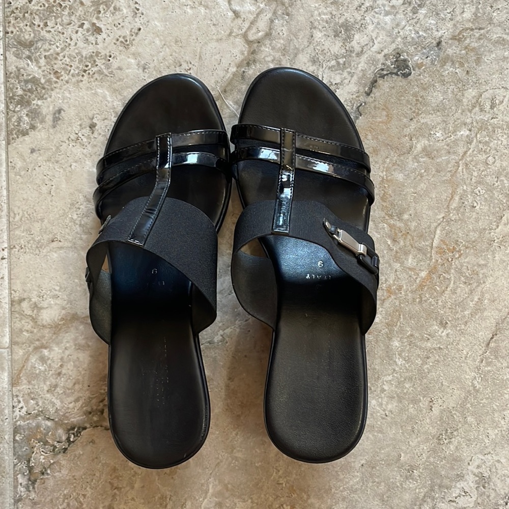 Black wedge sandals